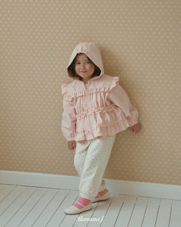 77FC89B5-5EE0-4907-87A5-D7A341291323 〖預購〗Rosy 舒柔花瓣邊鬆緊縮口褲