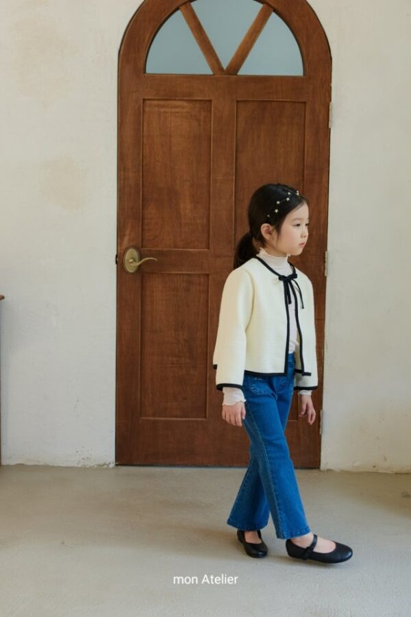 7A42E474-9FA6-45F3-86BE-340BAB3837B0 〖預購〗經典剪影撞色蝴蝶結外套