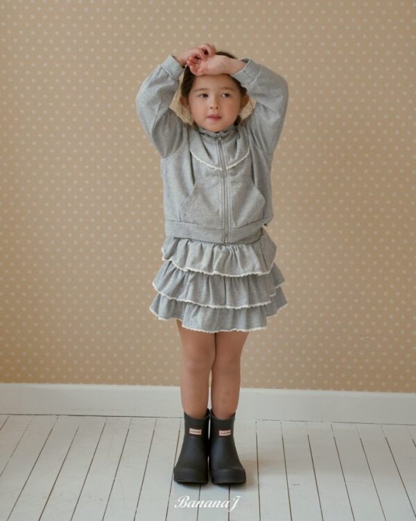 7B0C14E0-B807-4FEA-A102-A154BD3A1BFA 〖預購〗Berry 多層次蛋糕澎澎褲裙