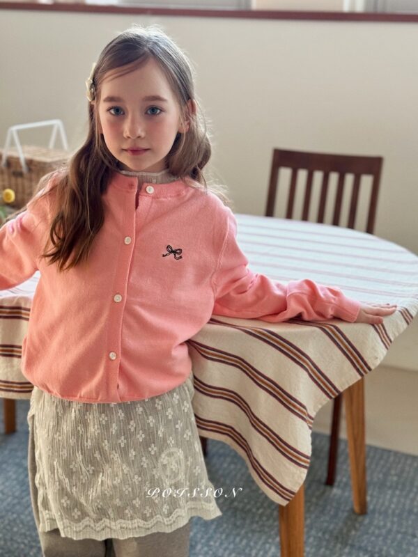 7F746996-2FF3-485A-8326-EAB9A493E8F3_1_105_c 〖預購〗法式蝴蝶結刺繡針織衫