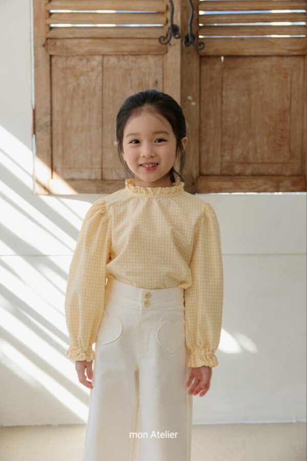 82BA8FC9-2EBB-48C7-ACD0-914F2A976229 〖預購〗格紋序曲荷葉飾邊復古襯衫