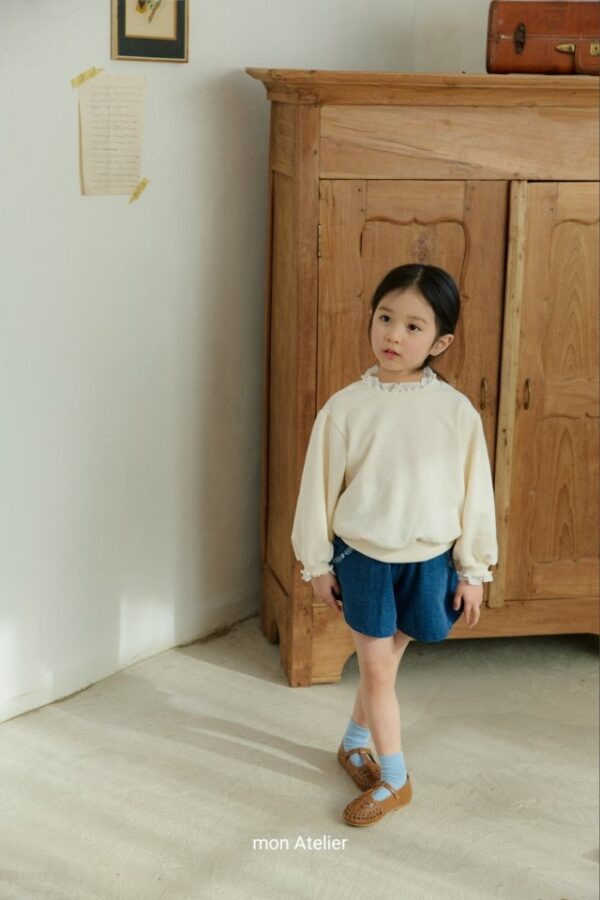 85BBC8D3-264B-4159-BF68-4BC6AA566E19 〖預購〗氧氣感荷葉層次厚磅衛衣