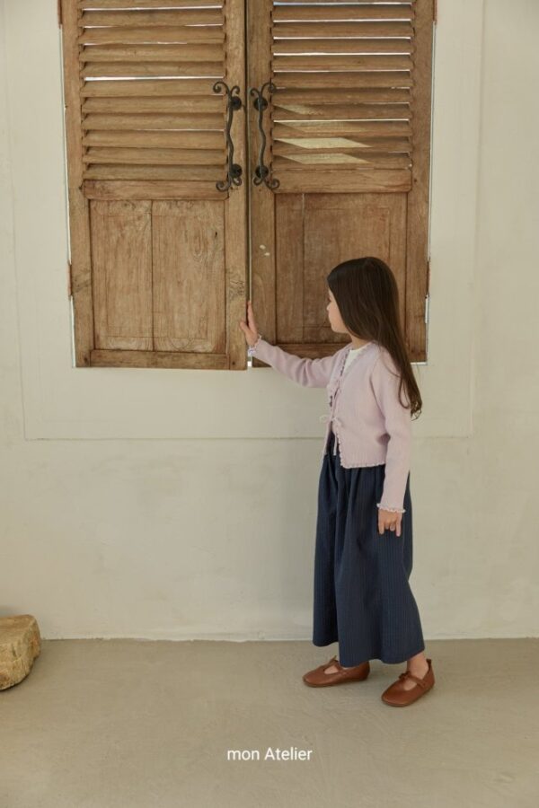 8A55FDD4-ABF8-4460-8F35-D24FF65E45A4 〖預購〗Roem 織夢蕾絲開襟外套