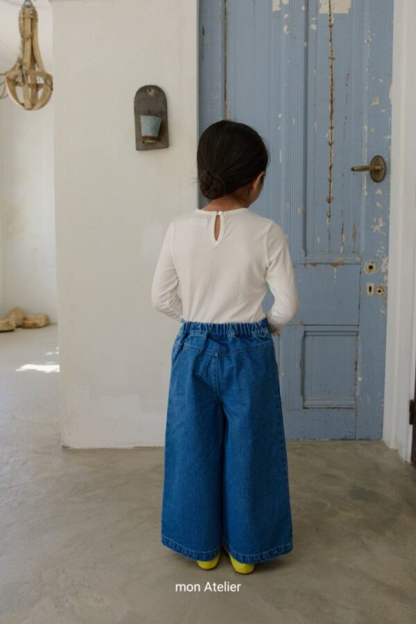 8F3DABAC-7C48-43A2-85C0-FC80CC10C502 〖預購〗Bien 恆藍質感水洗牛仔褲