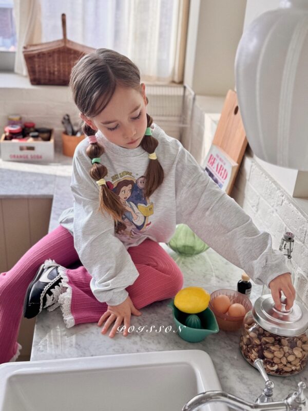 8FF828E7-EC8E-49A3-A76B-BF466B1A0040_1_105_c 〖預購〗Sweet Bell 貝兒公主大學T