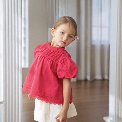 9336F306-6570-4BFA-AD20-EE101CB9499E_1_105_c 〖預購〗蕾絲微顫花邊上衣