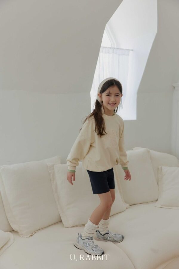 9FED0CC2-D158-48A3-808F-FBF6CB08B8CE 〖預購〗律動感翻摺邊修身五分單車褲