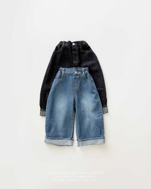 A60713C2-85F6-49D8-99BA-A6A1C4148E37 〖預購〗氧氣剪裁修身丹寧褲