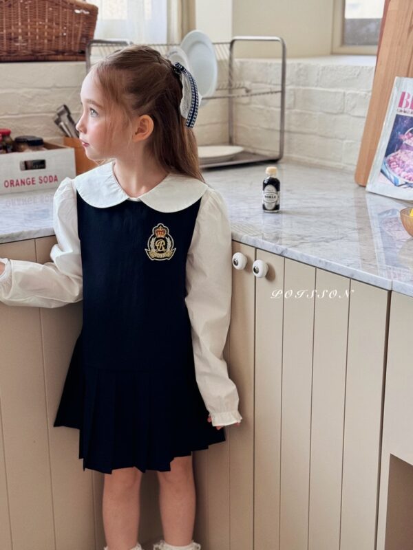 A7D8E8DD-B345-4386-AEA1-3F122CAAD569_1_105_c 〖預購〗經典學院藍百褶洋裝