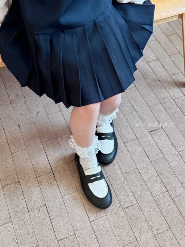 A8031EB1-15DD-4DAE-9481-7B4E4A5D3EE0_1_105_c 〖預購〗經典學院藍百褶洋裝