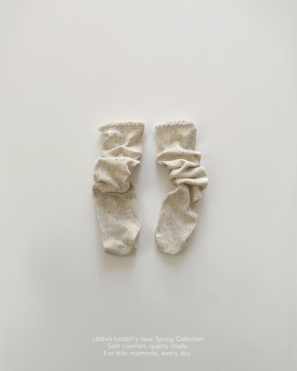 AA47F2C3-5A79-4752-AF49-0ACCC49622C0 〖預購〗復古窗櫺鏤空雕花質感長襪