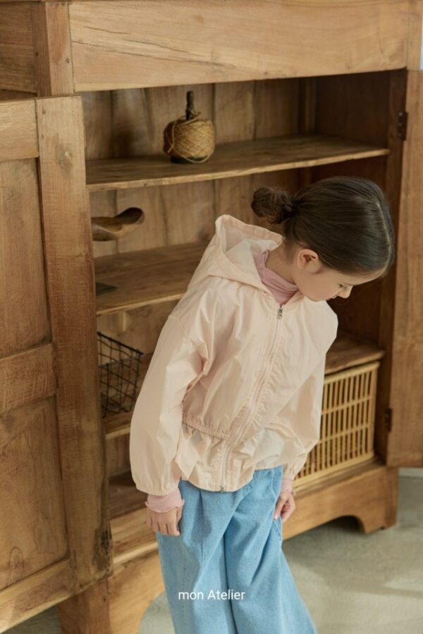 ADDEE45D-18BC-4005-93CF-F1398BE24FAC 〖預購〗清晨薄霧連帽外套