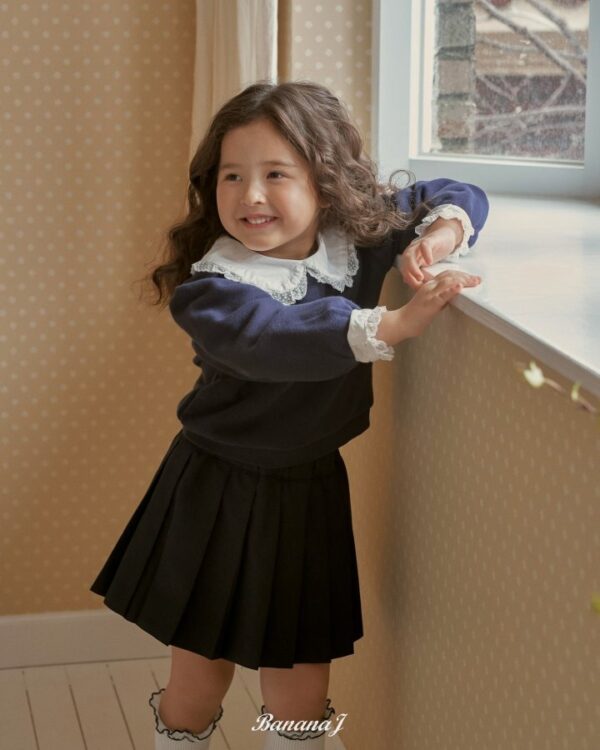 AE58FBA7-9844-424A-BC08-C4745BC27081 〖預購〗Milo 經典滾邊大翻領拼色上衣