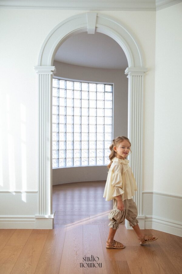 AFDF83E4-9E1E-47FD-A573-5E9142929FB7_1_105_c 〖預購〗透明日常光澤感上衣