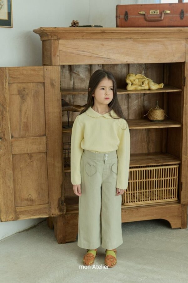 B1AF2E56-09D6-4950-BC63-A0790364E1BC 〖預購〗愛心印記立體剪裁休閒長褲