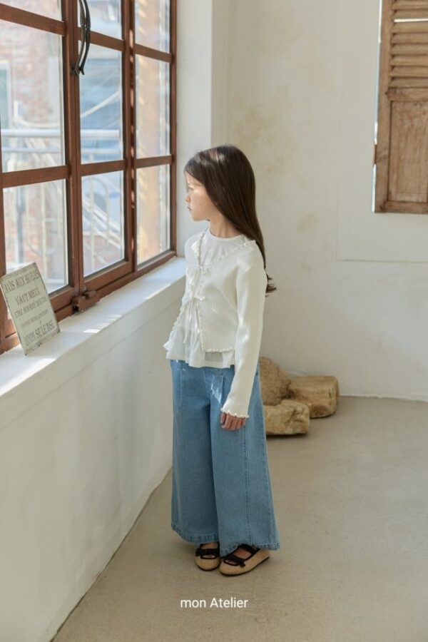 B212D266-49C0-436F-B97E-563A1C1486E3 〖預購〗Bien 恆藍質感水洗牛仔褲