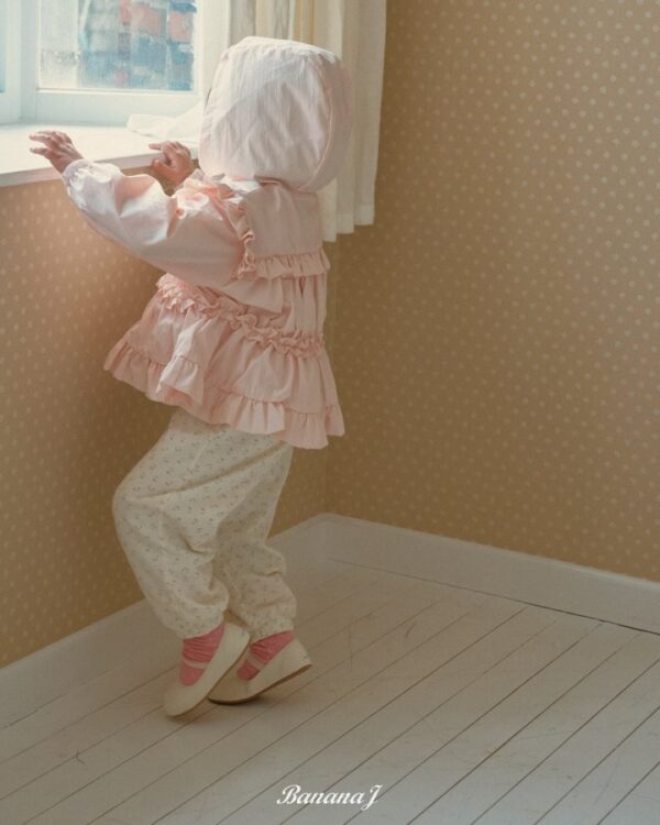 B31BCE1C-6E27-47FF-BAA8-9773EF9DAD58 〖預購〗瑪德蓮澎澎袖連帽外套