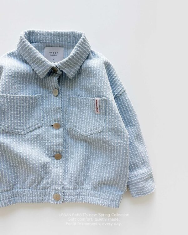 B35D721D-1B35-4177-9D18-E80066CB20CD 〖預購〗微風感丹寧襯衫外套