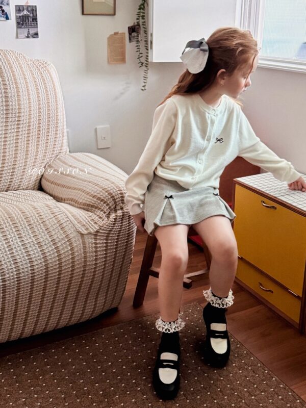 B505D70E-3629-4449-84F1-C29CFF3D9CAF_1_105_c 〖預購〗法式蝴蝶結刺繡針織衫