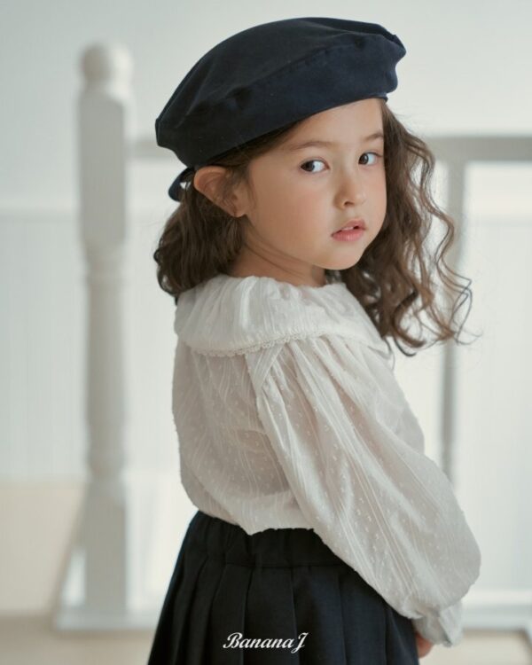 B6F4752D-20BA-4011-9372-0F2BBFD947A5 〖預購〗清新微光翻領柔霧襯衫