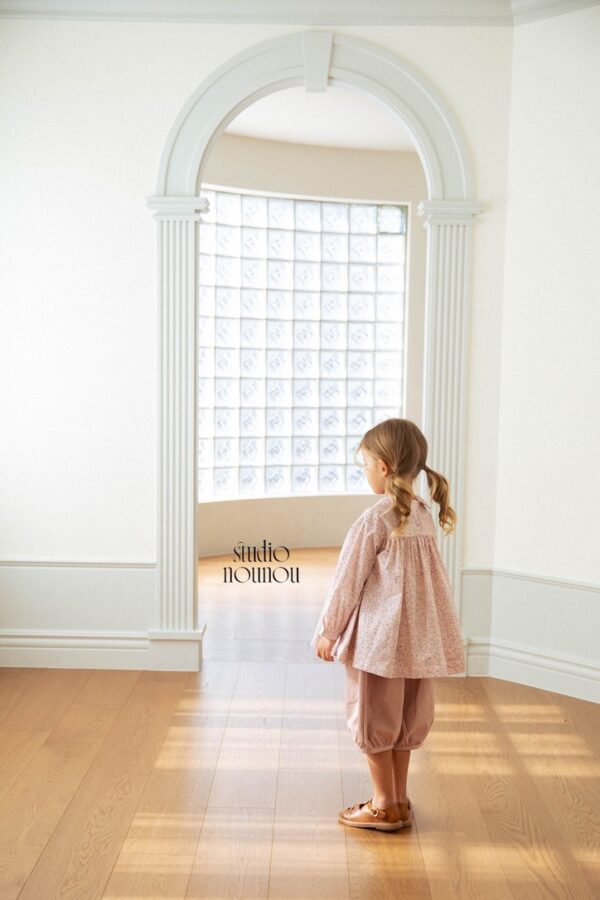 BF7453D9-25F2-452C-A5B7-0966F880264F_1_105_c 〖預購〗果實絮語上衣