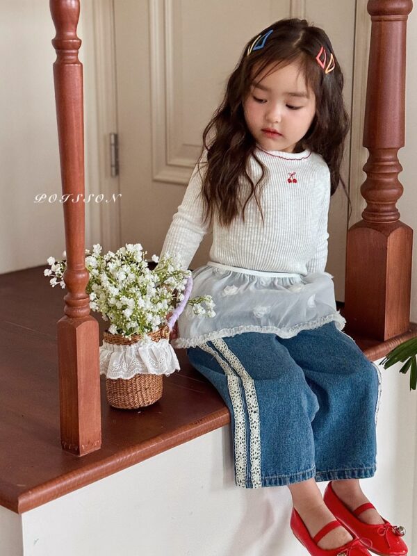 C0A05733-53F0-471B-8C43-D81B3E62C614_1_105_c 〖預購〗側邊蕾絲拼接質感休閒長褲