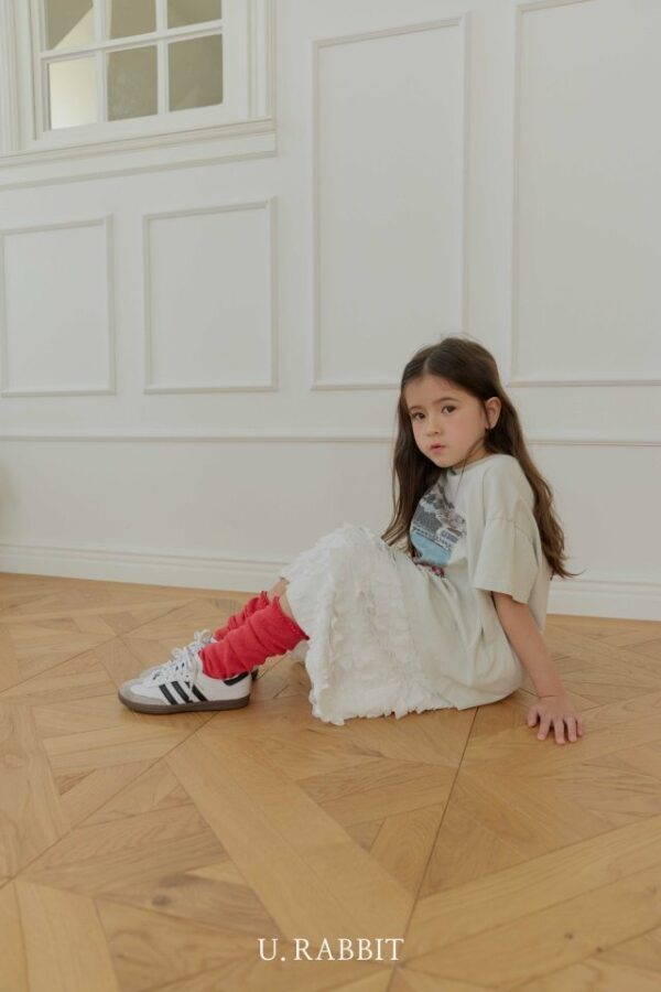 C1379977-5CBC-444F-A257-36ADE2D4A678 〖預購〗復古窗櫺鏤空雕花質感長襪