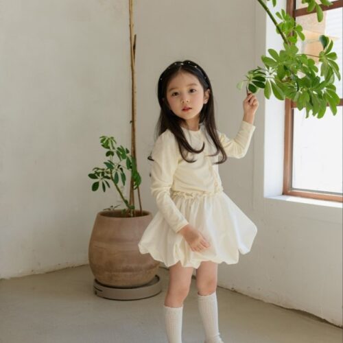 C57B7864-D01E-4CCA-9220-494F1B8F83D4 〖預購〗空氣感立體澎袖連身裙