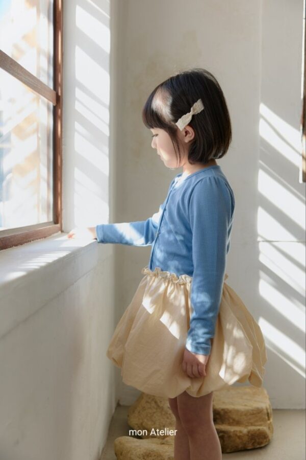 C941D5FF-6D9D-4582-9BD4-CBF410EB3829 〖預購〗空氣感立體澎袖連身裙