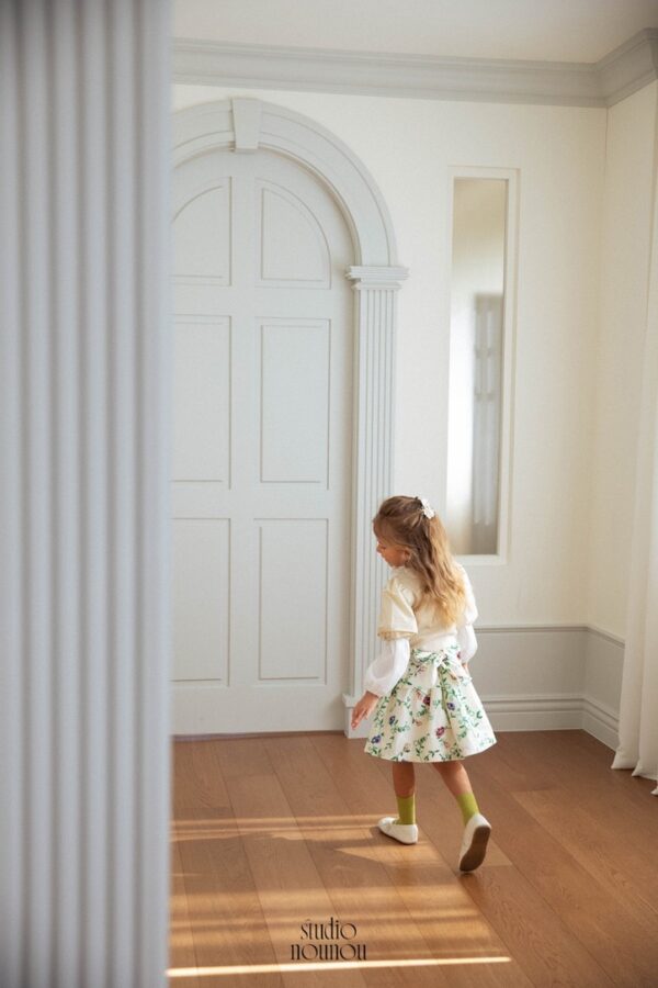 CDD8AC8A-17A0-4B2A-B0CD-18489F5C0DF5_1_105_c 〖預購〗指尖溫度立體織紋上衣