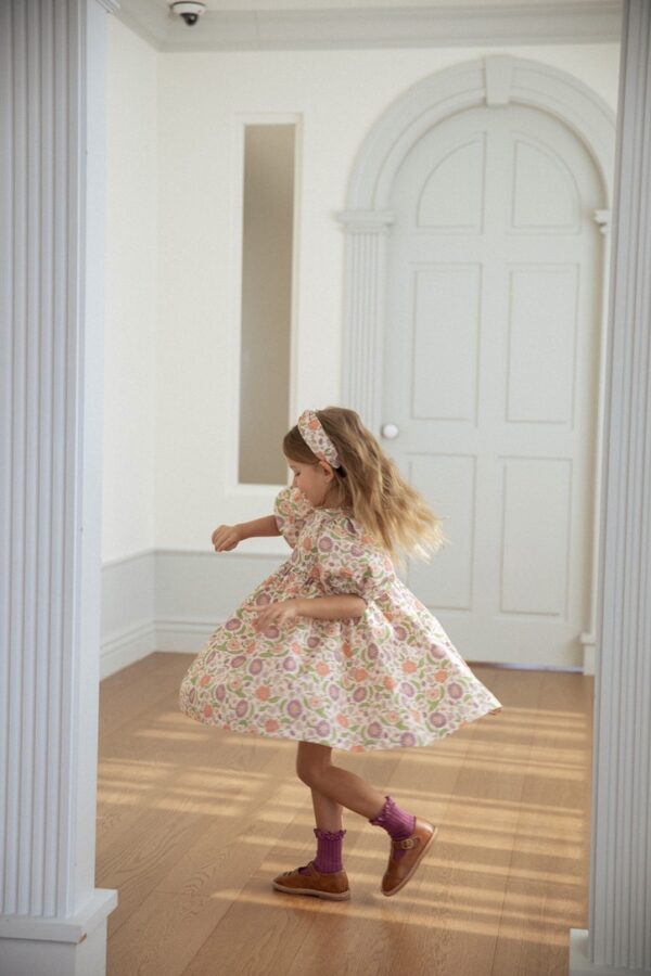 CE588C4E-34CC-4425-B78A-9C9D4F93D6C3_1_105_c 〖預購〗花序流轉澎袖洋裝