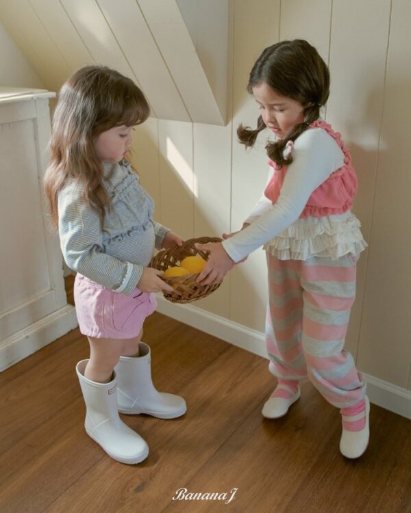 D053DEF9-0BA1-4BBA-B632-B7D0EB7B6E64 〖預購〗Maison 浪漫層次蛋糕擺上衣