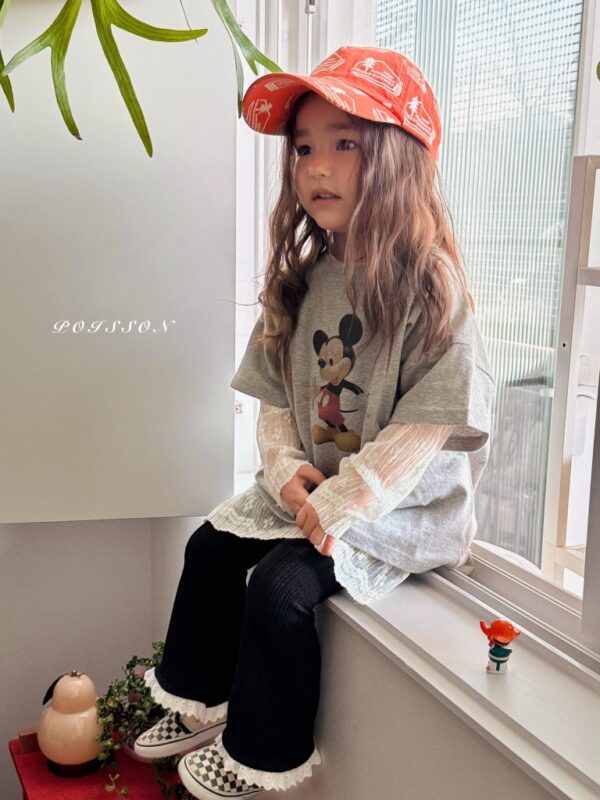 D1803606-383C-4FC3-AFC7-B3C3FDF6683B_1_105_c 〖預購〗經典米奇短袖上衣