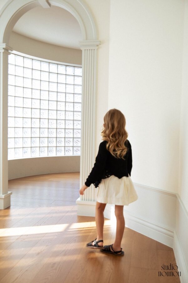 D3492EEC-488A-417B-80EB-380E0A36C001_1_105_c 〖預購〗倒影幾何鏤空毛衣