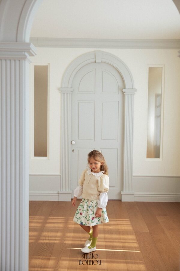 D365A434-E79D-434E-984C-AE064ACD8C0E_1_105_c 〖預購〗指尖溫度立體織紋上衣