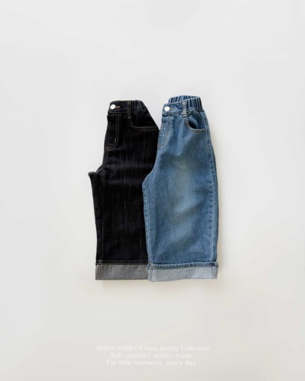 D59B4596-A87E-45A2-8D51-F1EC5A56F8A7 〖預購〗氧氣剪裁修身丹寧褲