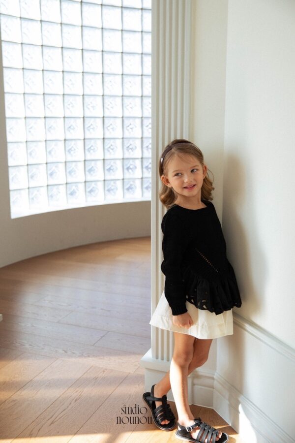 D6F6007F-9F9B-41DF-B72D-2E6C45E76B76_1_105_c 〖預購〗倒影幾何鏤空毛衣