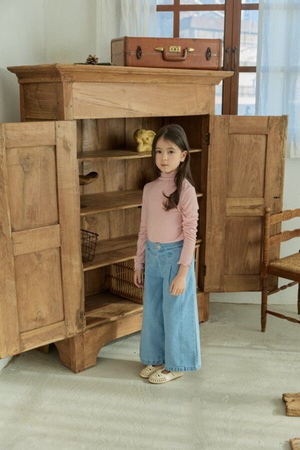 D8533ADF-1EDC-4AD0-9F91-412C5221677B 〖預購〗Bien 恆藍質感水洗牛仔褲