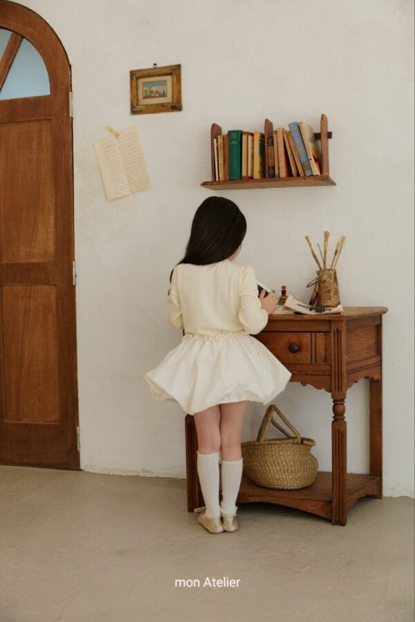 DDCB2DF0-2F4D-4976-A4E1-FA5BEF818CB1 〖預購〗空氣感立體澎袖連身裙