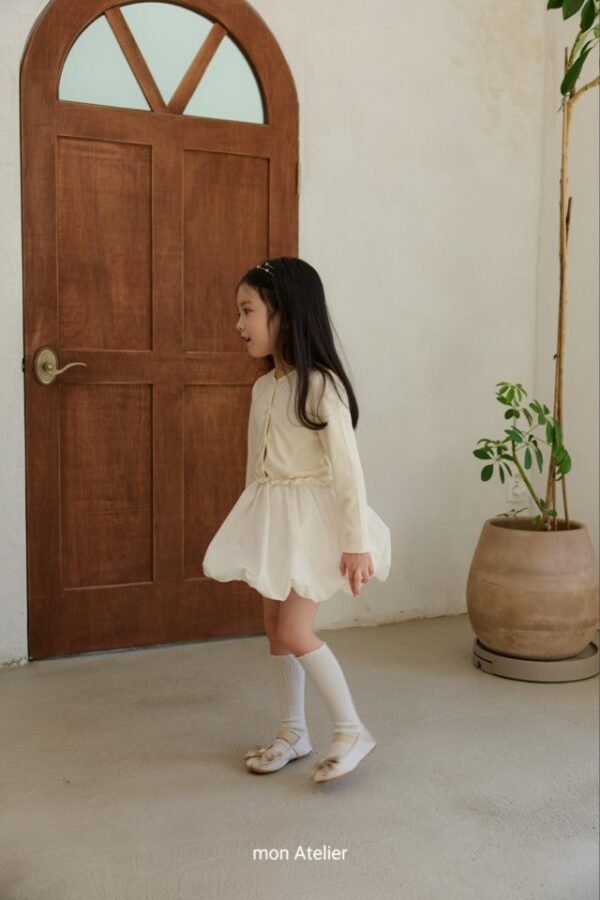 E45D8EAC-2282-4E57-BDCA-3548B3845D89 〖預購〗空氣感立體澎袖連身裙