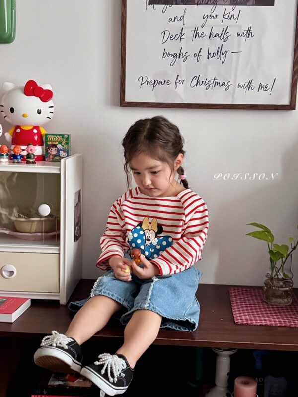 E4AE6092-6F7B-42FB-93C5-866174A9DEBA_1_105_c 〖預購〗法式米妮條紋上衣