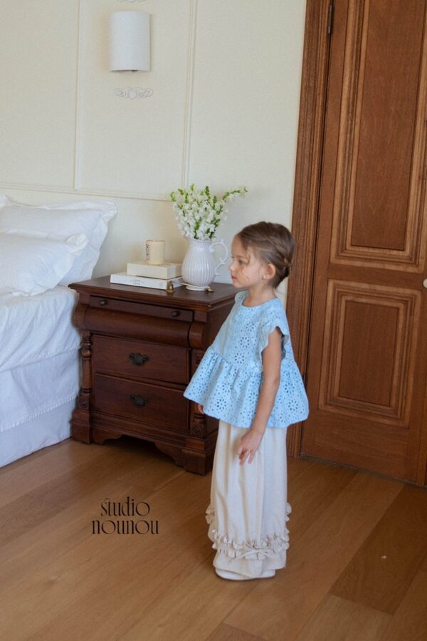 E83E202B-046B-44D5-B74E-07CF6F88AA12_1_105_c 〖預購〗呼吸定格荷葉邊長褲