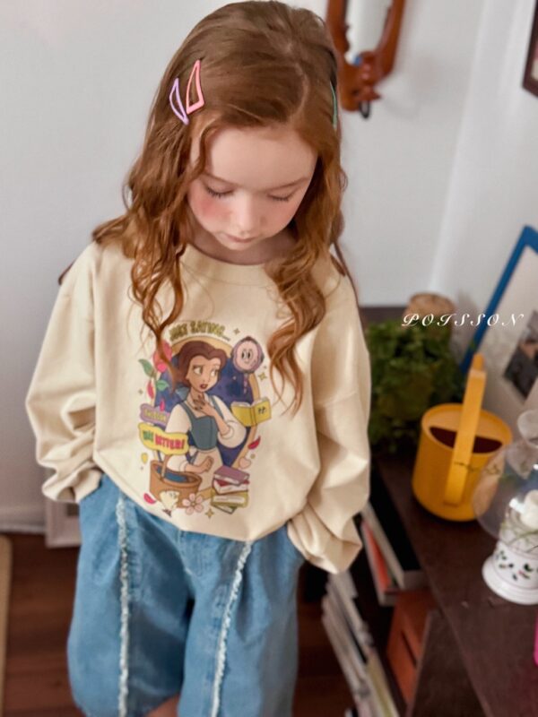 EB05BB9F-CB02-4EF2-9AAE-350051865542_1_105_c 〖預購〗Sweet Bell 貝兒公主大學T