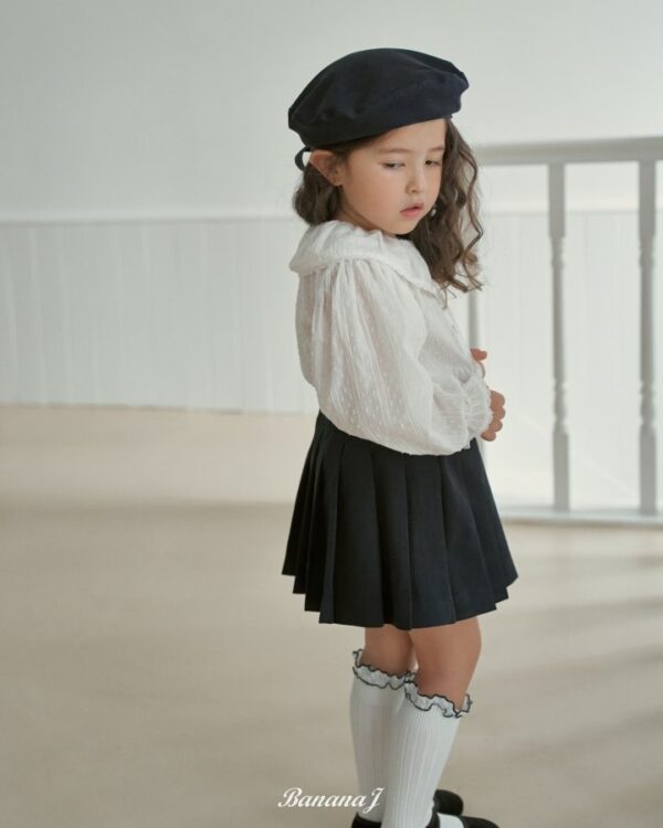 EB491178-7500-482D-9E51-4DC36402C232 〖預購〗清新微光翻領柔霧襯衫