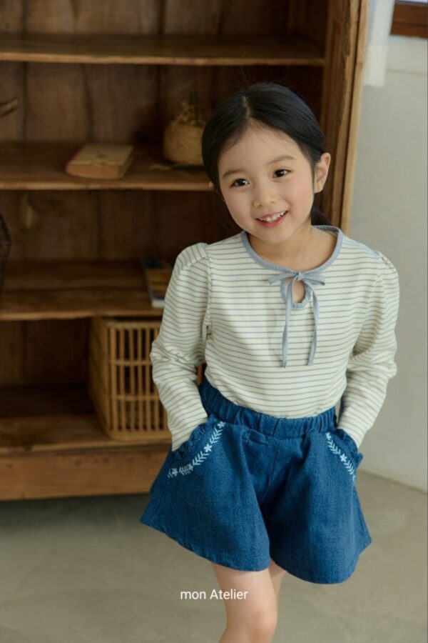 F139B8B7-90C8-45C8-A544-0AF55E71A598 〖預購〗傘狀水洗丹寧短褲