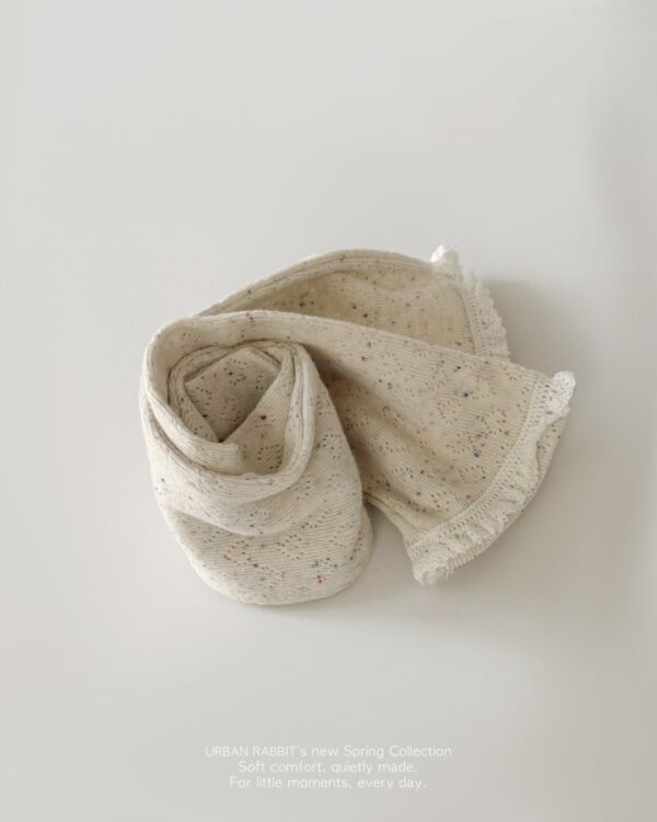 F1641401-34D9-4014-87F2-2526B26BEABE 〖預購〗復古窗櫺鏤空雕花質感長襪