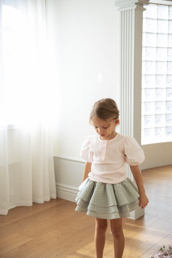 F43ED850-5AE8-465F-9AD6-7C632625F3B5_1_105_c 〖預購〗指尖溫度立體織紋上衣