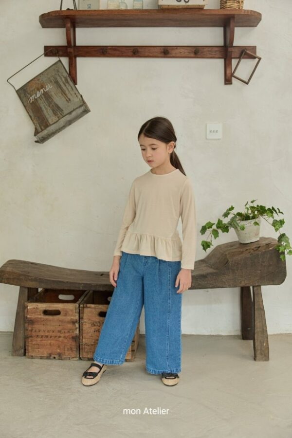 F5583AD6-8081-48AC-BD1D-D81101A6258C 〖預購〗棉糯感波浪飾邊親膚上衣