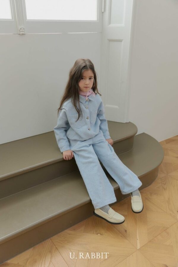 F7701EB9-EE84-4203-973D-9619EFC6FFD6 〖預購〗微風感丹寧直筒褲