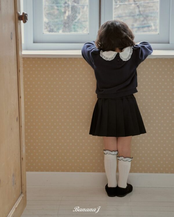 FC1DDD5E-9BB7-4E70-9A06-7B23FF757242 〖預購〗Milo 經典滾邊大翻領拼色上衣